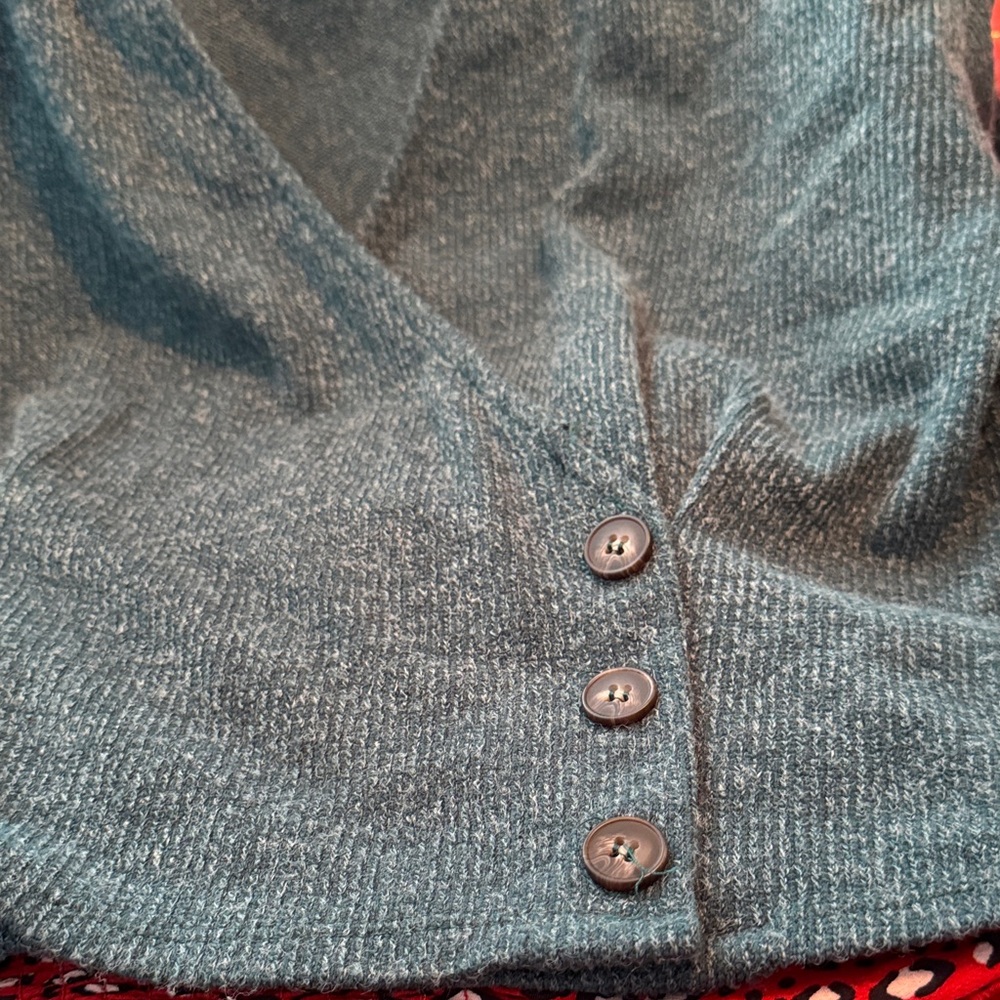 ASTR V-Neck Sweater in Deep Teal - Picture 3 of 3